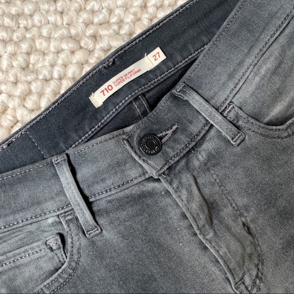 LEVI’S 710 Super Skinny Jeans in Grey